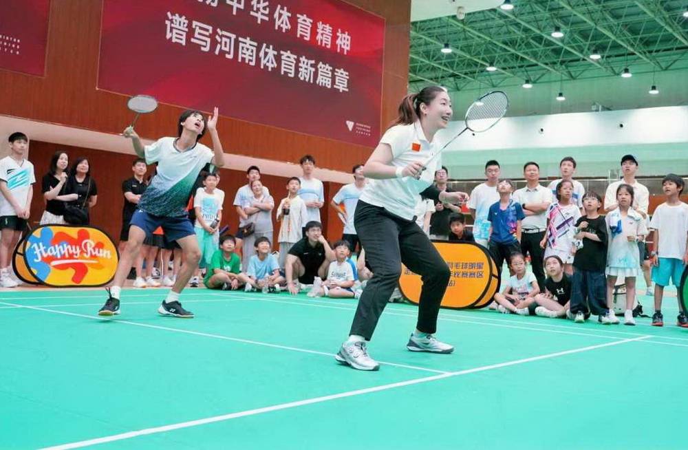 羽毛球大奖赛掀起高潮，西城雷豹队大胜洞庭雄狮队，战至最后一刻——回归即成焦点的简单介绍-开元体育
